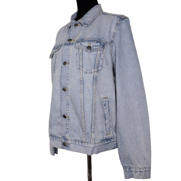 Old Navy Iconic American Flag Graphic Light Wash Unisex Jean Jacket - Picture 5 of 6